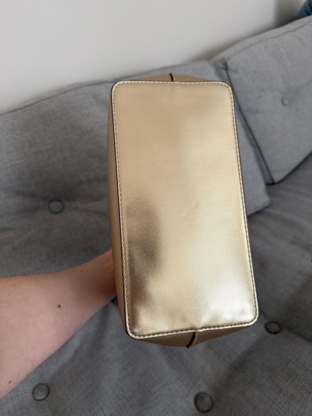 Michael Kors Gold Saffiano Leather Shoulder Bag Pratt - Picture 4 of 9